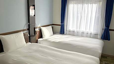 Twin Room - Non-Smoking