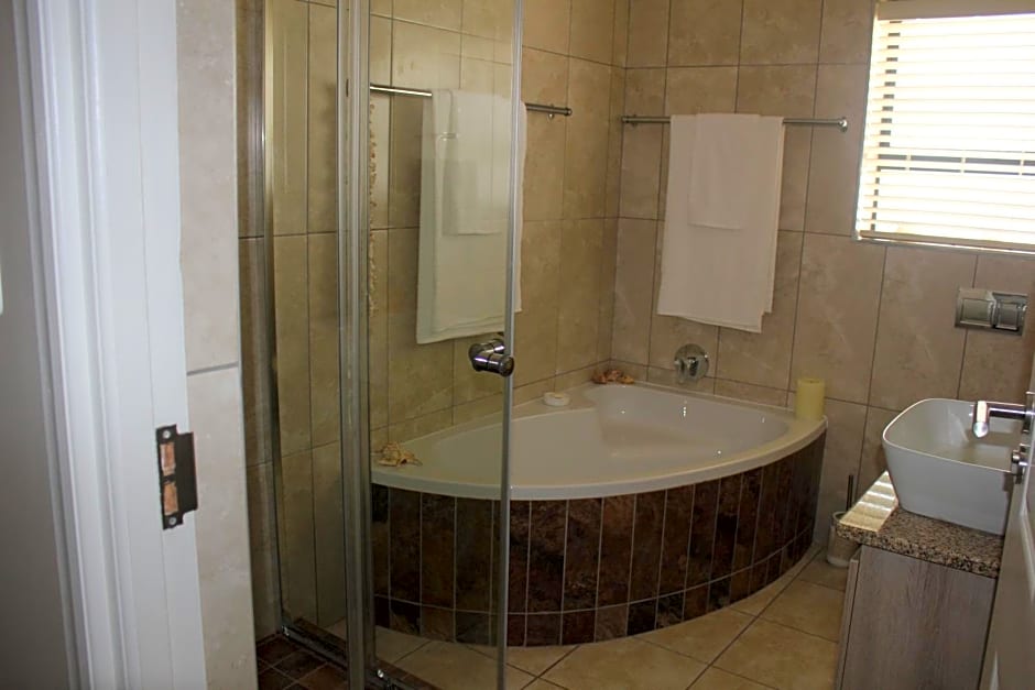 Traveller's Rest, Reebok