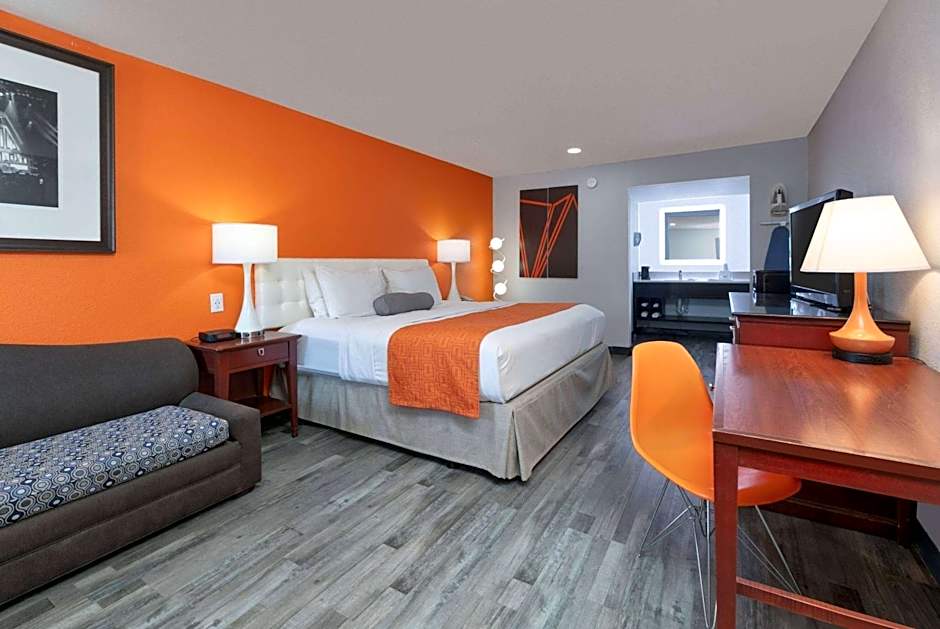 Howard Johnson by Wyndham San Marcos