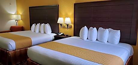Accessible - 3 Queen Beds  Mobility Accessible Bathtub Non-Smoking Full Breakfast