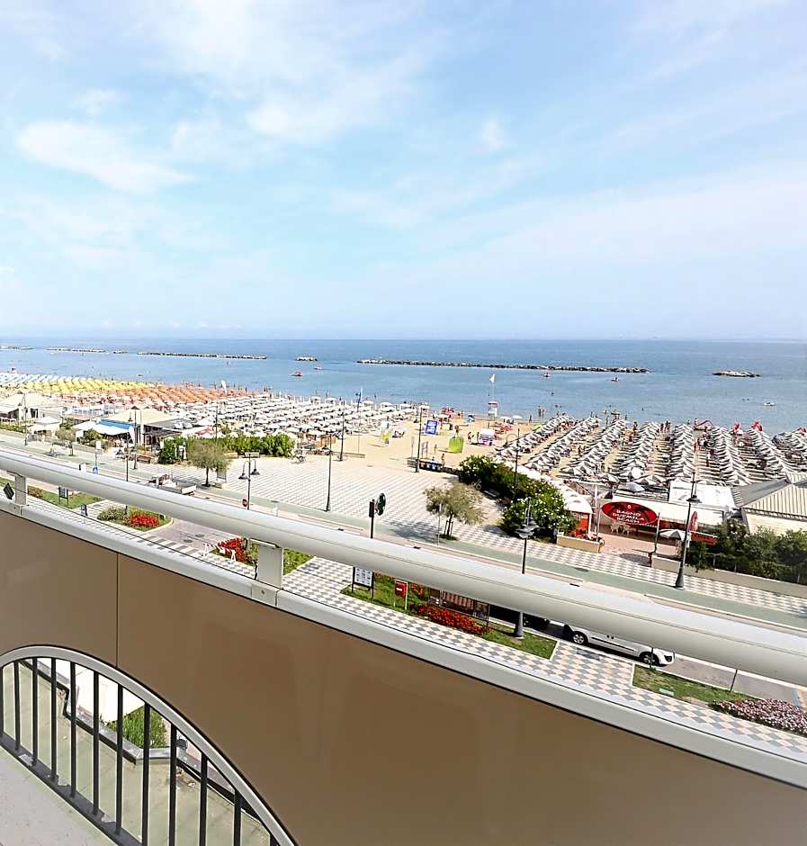 Hotel Cosmopol Cesenatico