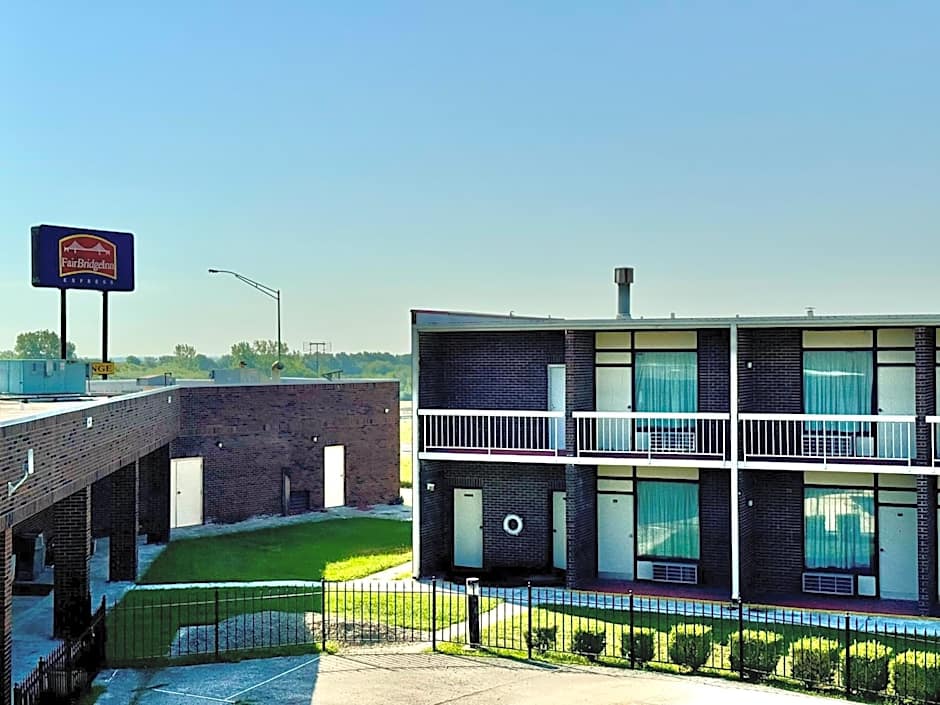 FairBridge Inn Express Hiawatha