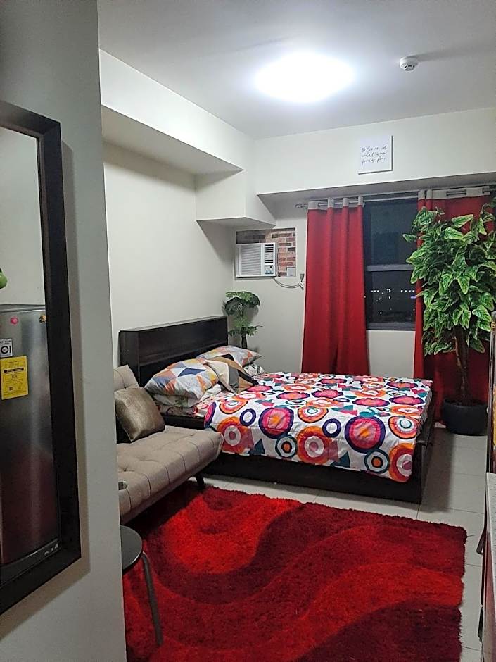 Horizons 101, Studio good for 2 person