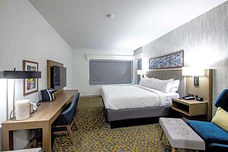 King Room with Sofa Bed