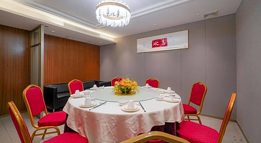 Guangdong Baiyun City Hotel