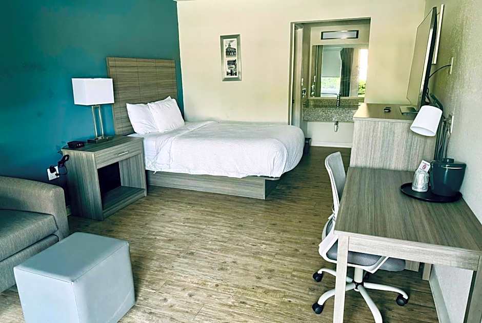 Ramada by Wyndham Lumberton