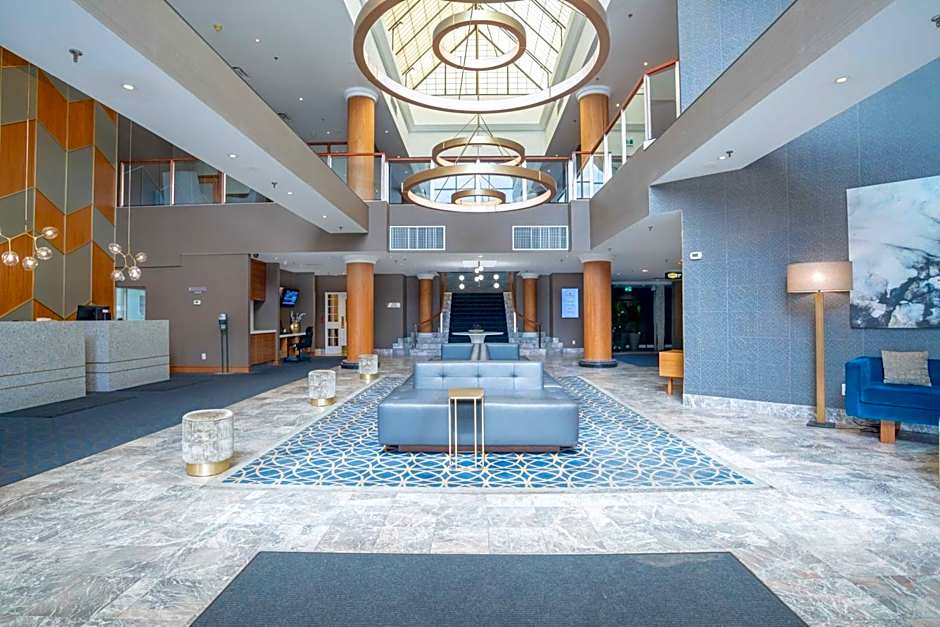 Sandman Signature Mississauga Hotel