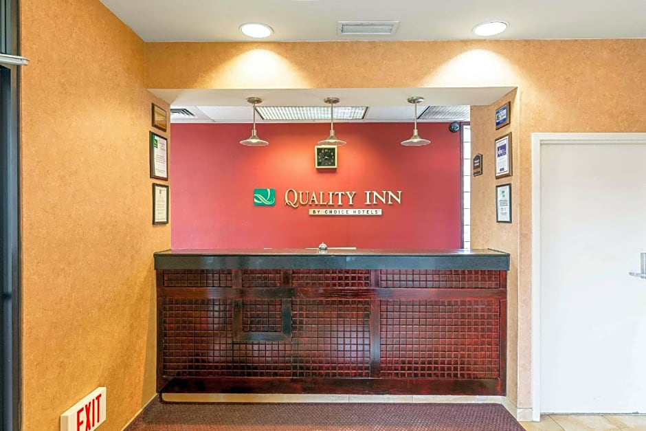 Quality Inn 