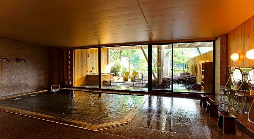 River Retreat Garaku