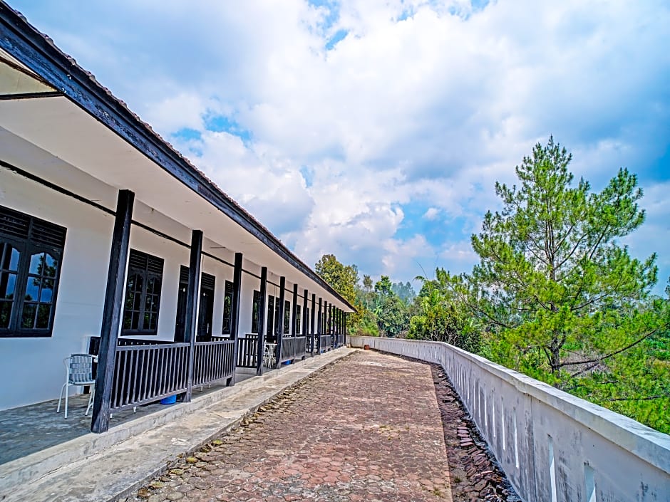 91562 Hotel & Cafe Angkasa Golat