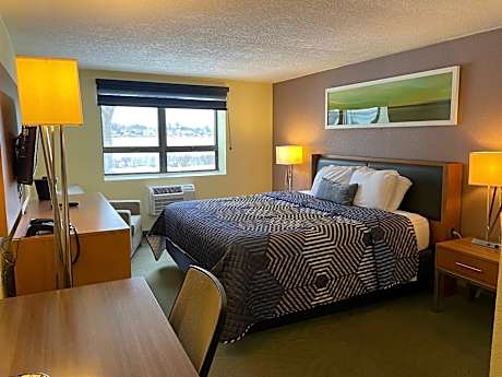 King Room with Lake View