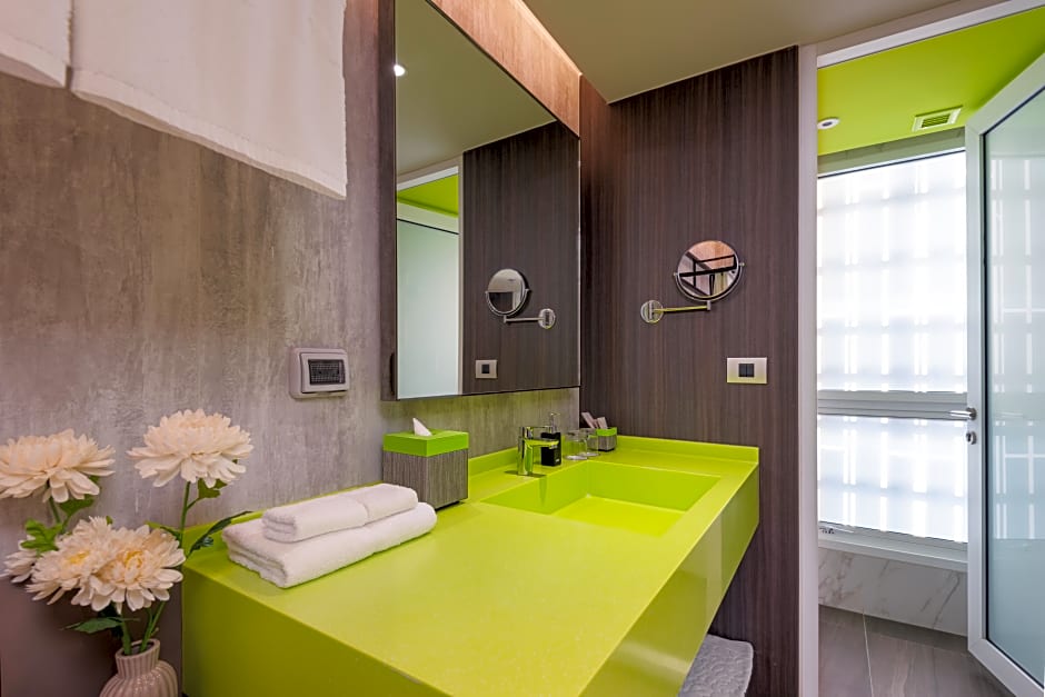 Maitria Hotel Rama 9 Bangkok - A Chatrium Collection (SHA Extra Plus)