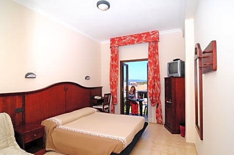 Standard Double or Twin Room with Sea View