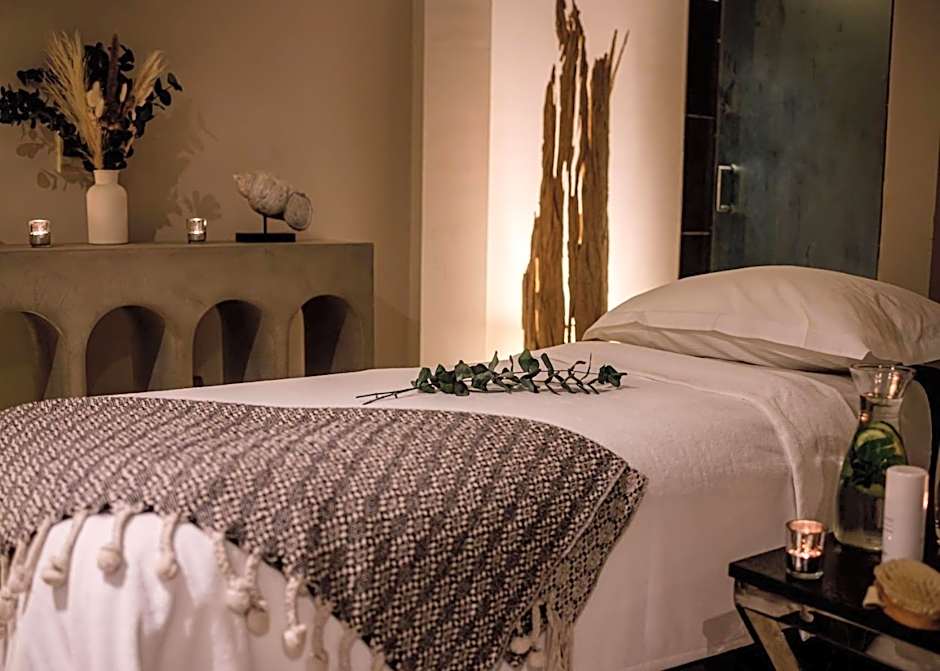 Alexander House Hotel & Utopia Spa