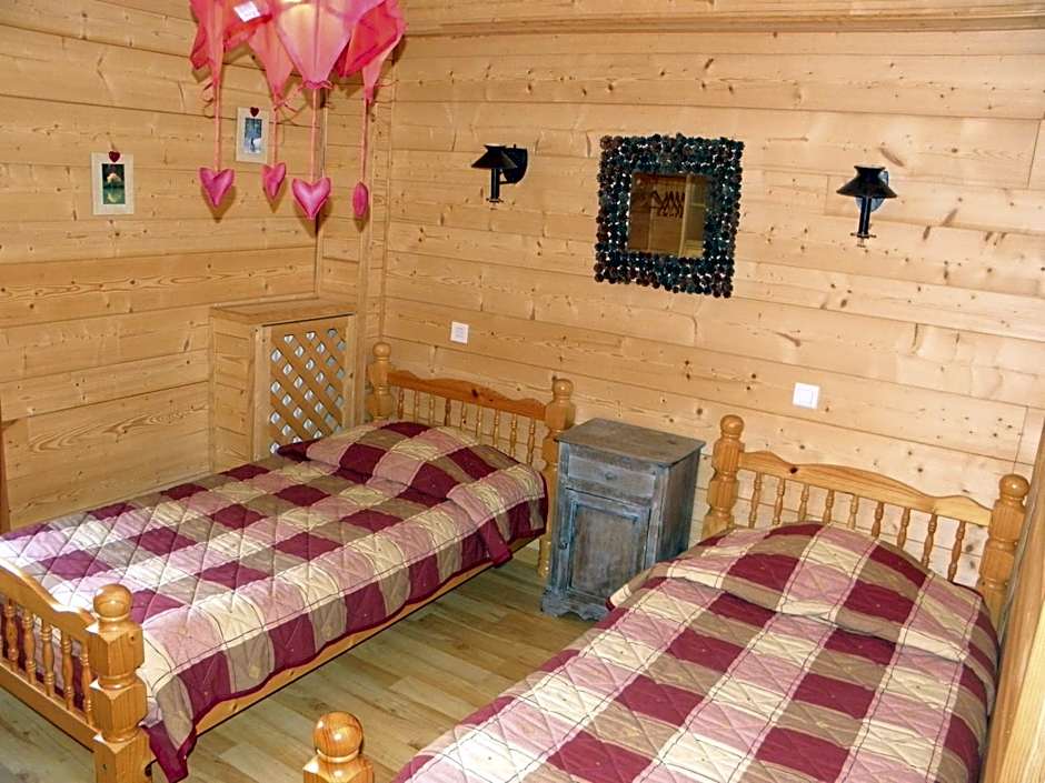 Gîte Auberge Les Terres Blanches de Méolans