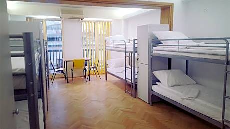 Bed in 8-Bed Mixed Dormitory Room