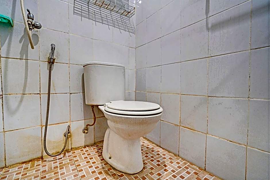 OYO Life 92984 The Suites Metro Apartement By Echie Property