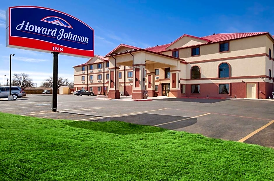 Howard Johnson by Wyndham Lubbock TX