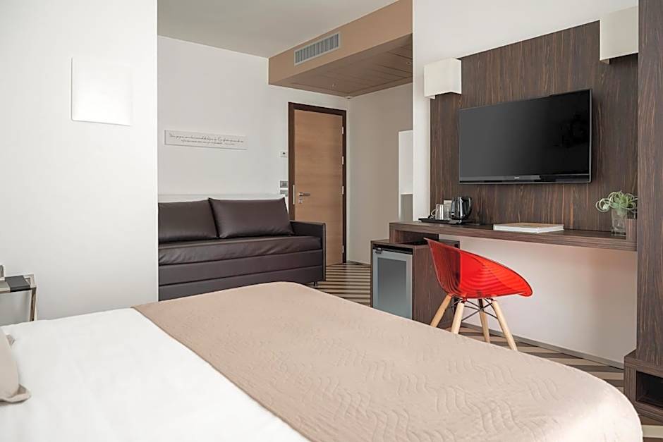 Dan Hotel