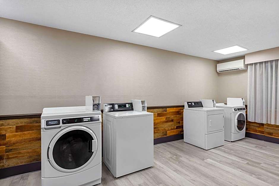 La Quinta Inn & Suites by Wyndham Goodlettsville