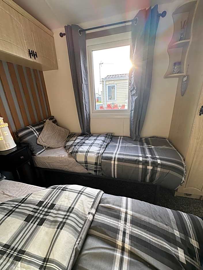8 berth Waterside Ingoldmells V8 Santanavan 3