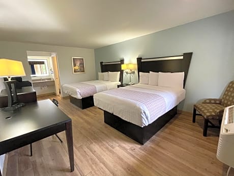 Queen Room with Two Queen Beds