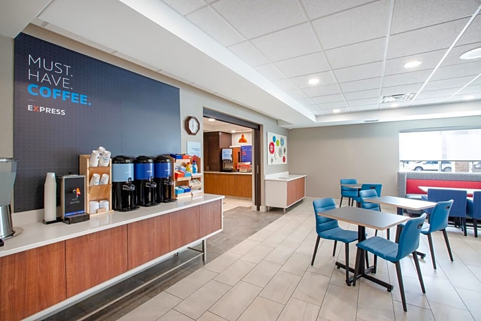 Holiday Inn Express Hastings, an IHG Hotel