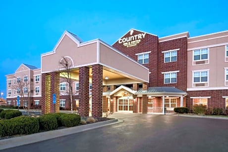 Country Inn & Suites by Radisson, Kansas City at Village West, KS
