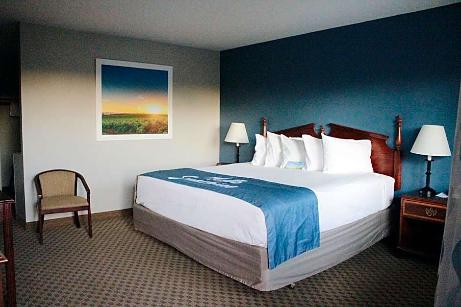 Days Inn by Wyndham Show Low