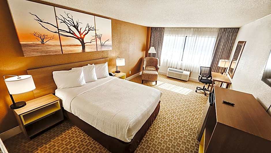 Days Inn by Wyndham Sherman