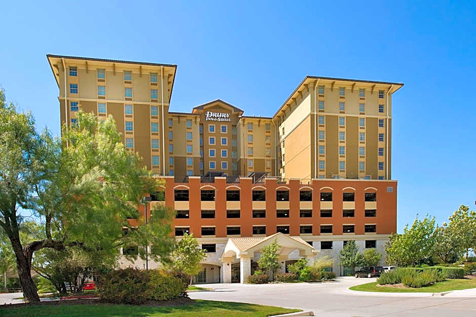 Drury Inn & Suites Near La Cantera