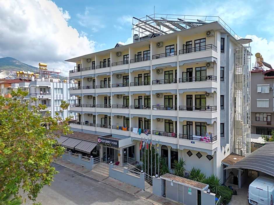 Kandelor Hotel