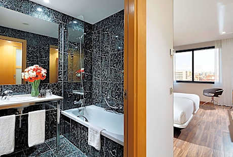 Triple Room (1 Double Bed and 1 Twin Bed)