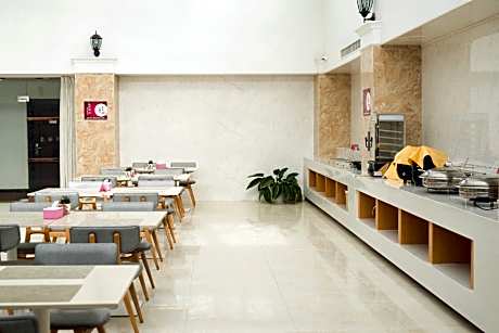 Starway Hotel Puyang Development Zone Huanghe Road