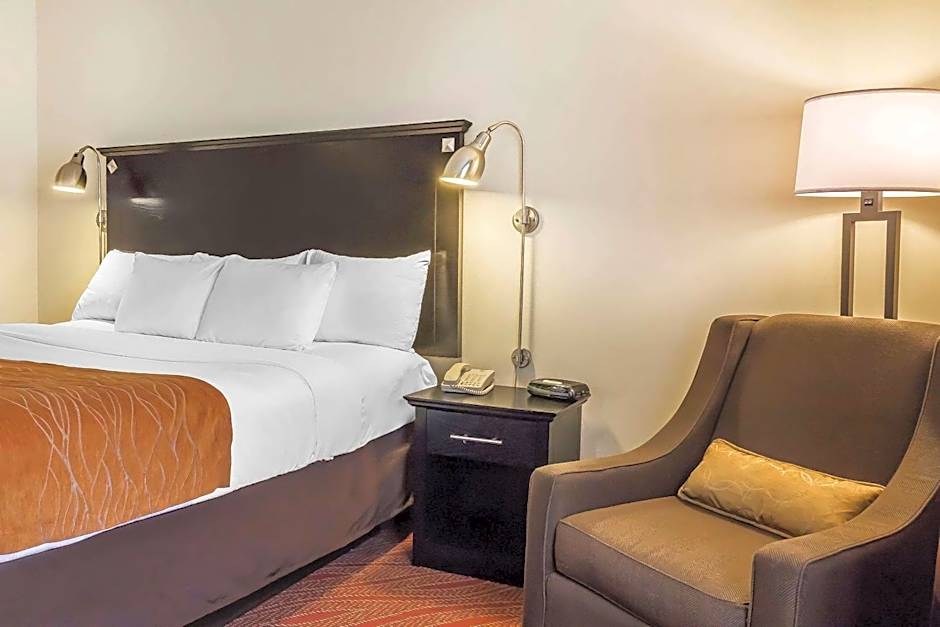 Comfort Inn & Suites LaGuardia Airport