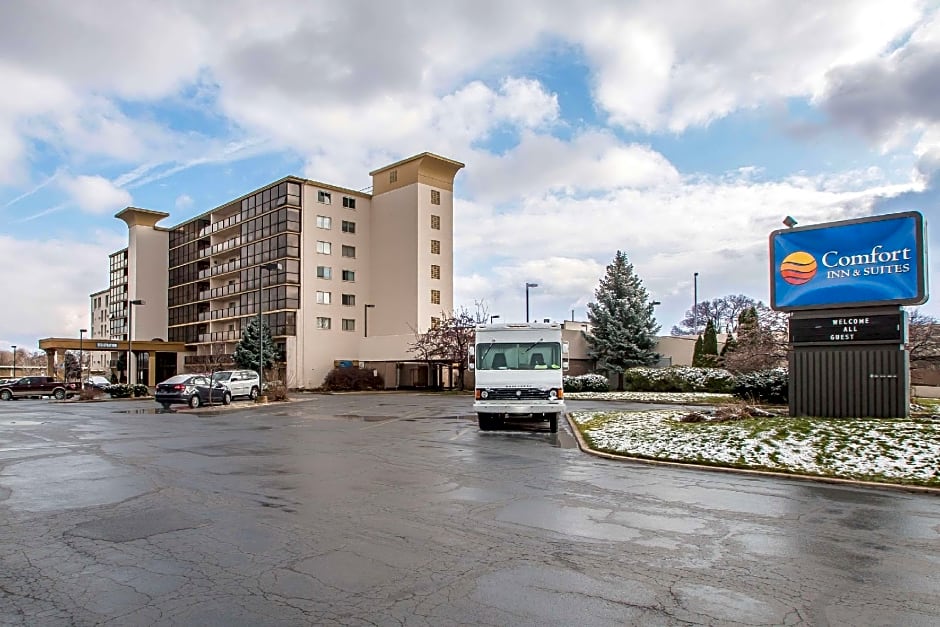 Comfort Inn & Suites Rochelle - DeKalb