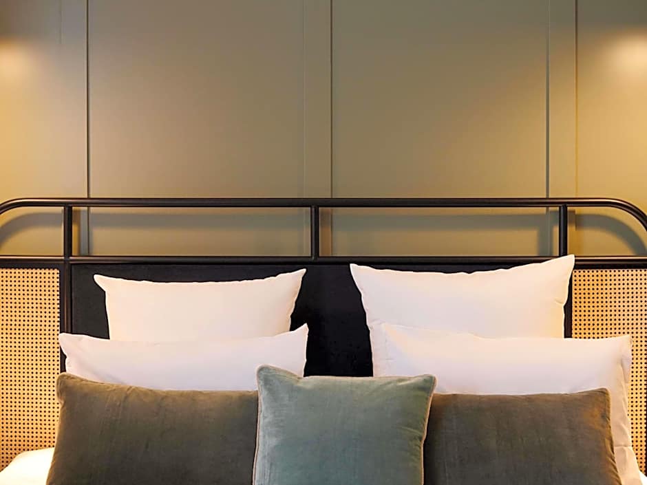 Square Lodge Hotel La Roche sur Yon - Handwritten Collection