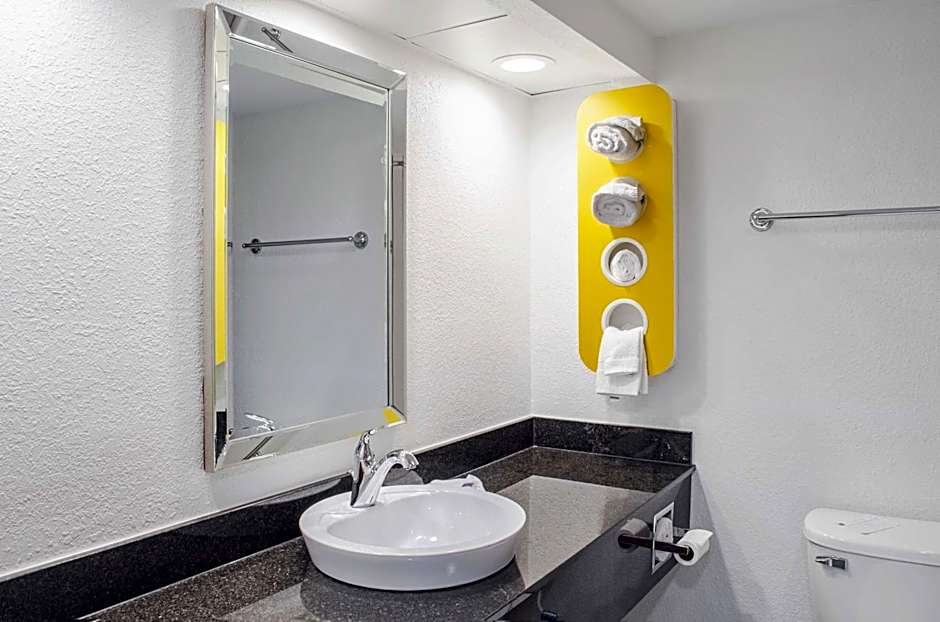 Motel 6-Brockton, MA