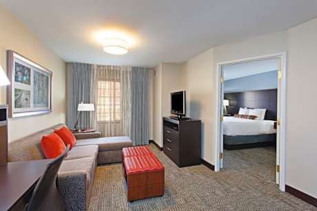 One-Bedroom King Suite