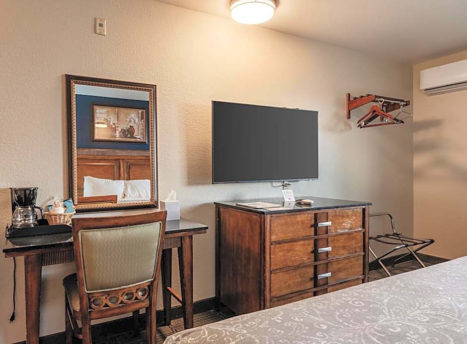 Aladdin Motor Inn