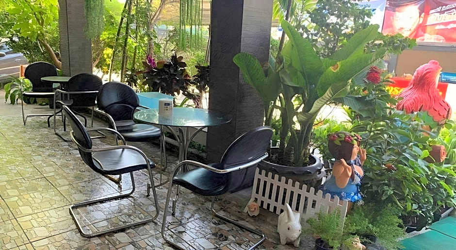 Lert Sri Hotel