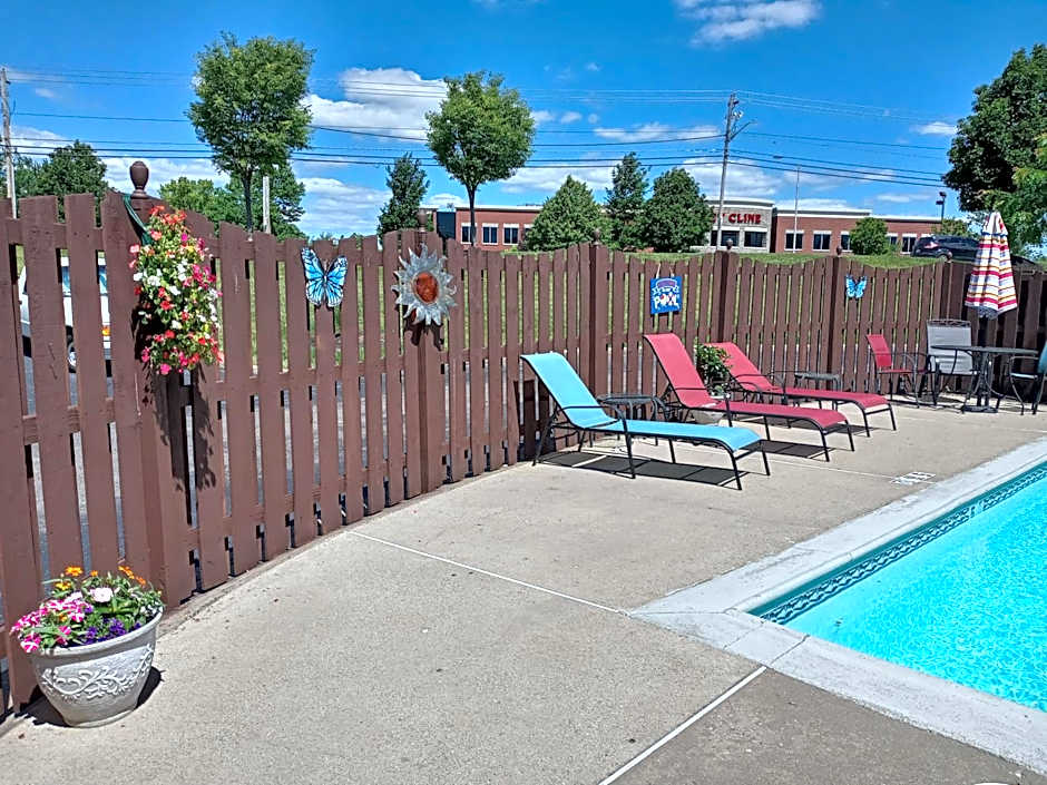 Ashley Quarters Hotel Airport-Cincinnati