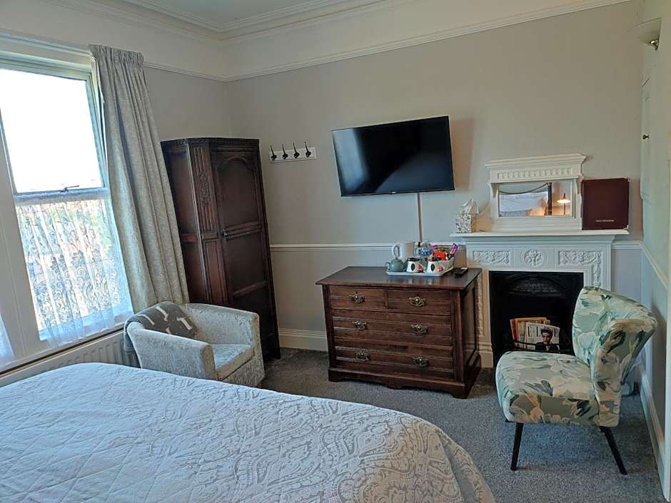 Anton Guest House Bed and Breakfast