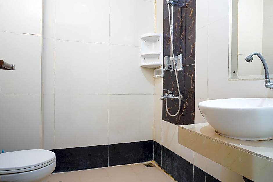 RedDoorz near Kemang Square