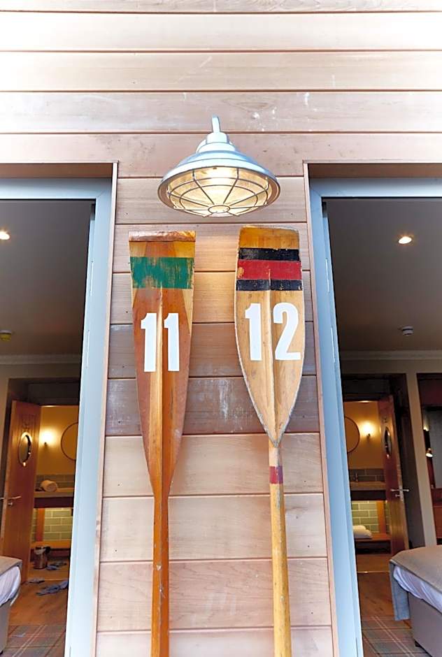 The Boathouse Inn & Riverside Rooms