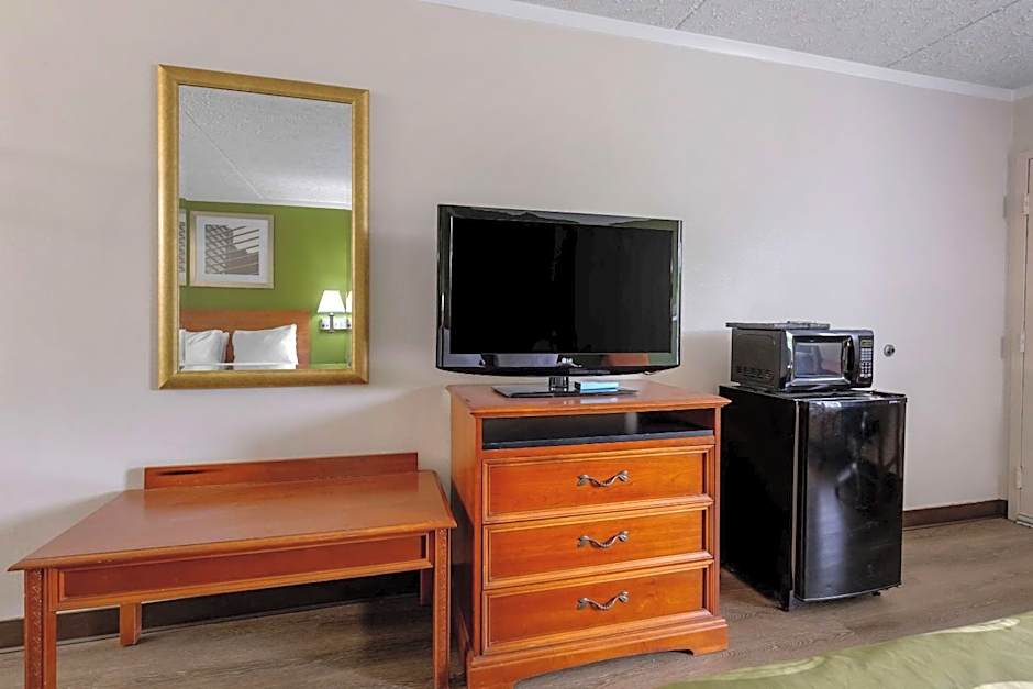 Quality Inn - Roxboro South