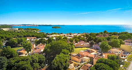 Maistra Select Amarin Resort
