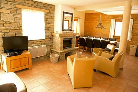 Superior Five-Bedroom Chalet (12 People)
