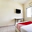 OYO 89615 T Family Hotel
