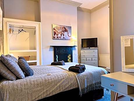 Standard Double Suite